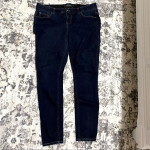 Torrid bombshell skinny premium stretch dark wash jeans
